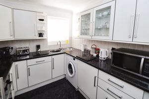 Osbornes Court- click for photo gallery